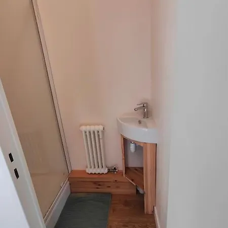 Joli Avec Balcon * קאין